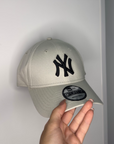NY YANKEES ESSENTIAL