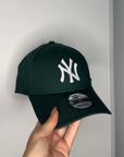 NY YANKEES ESSENTIAL