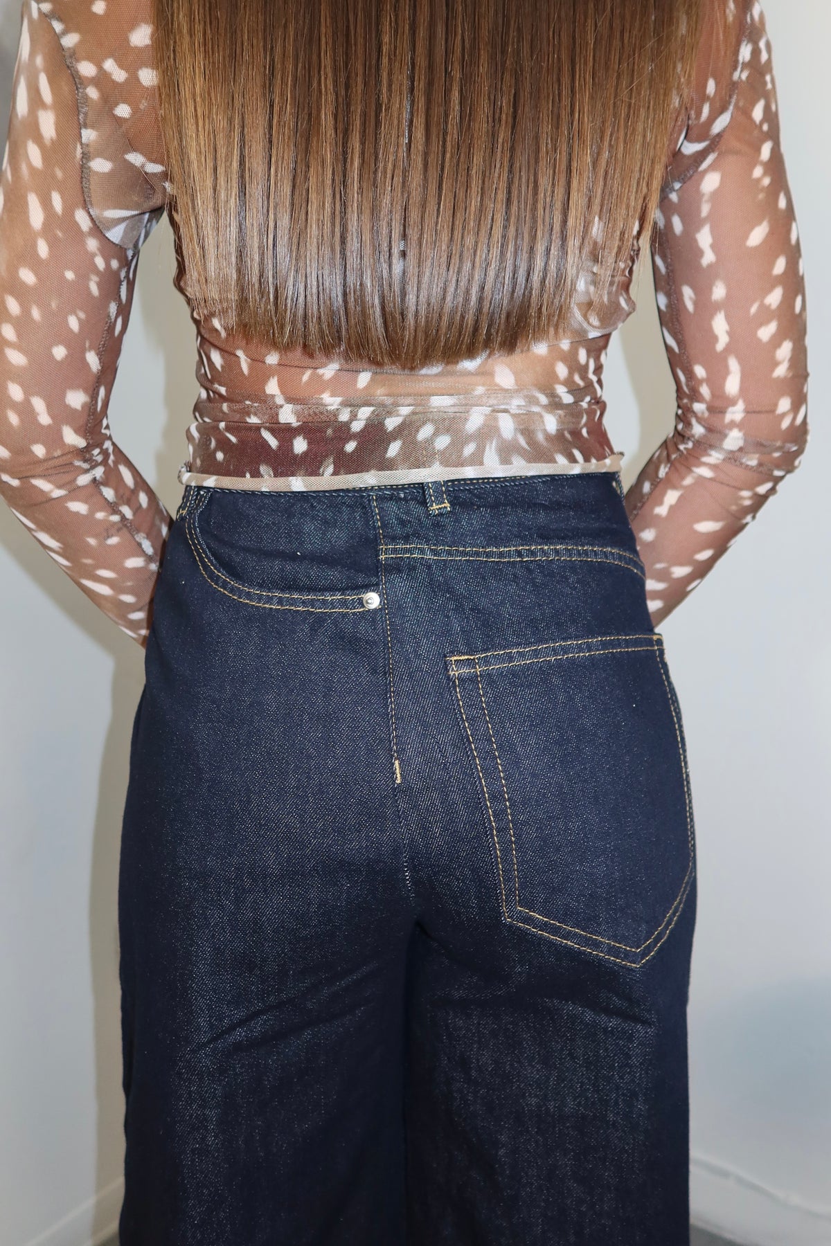 JEANS INSIDE OUT