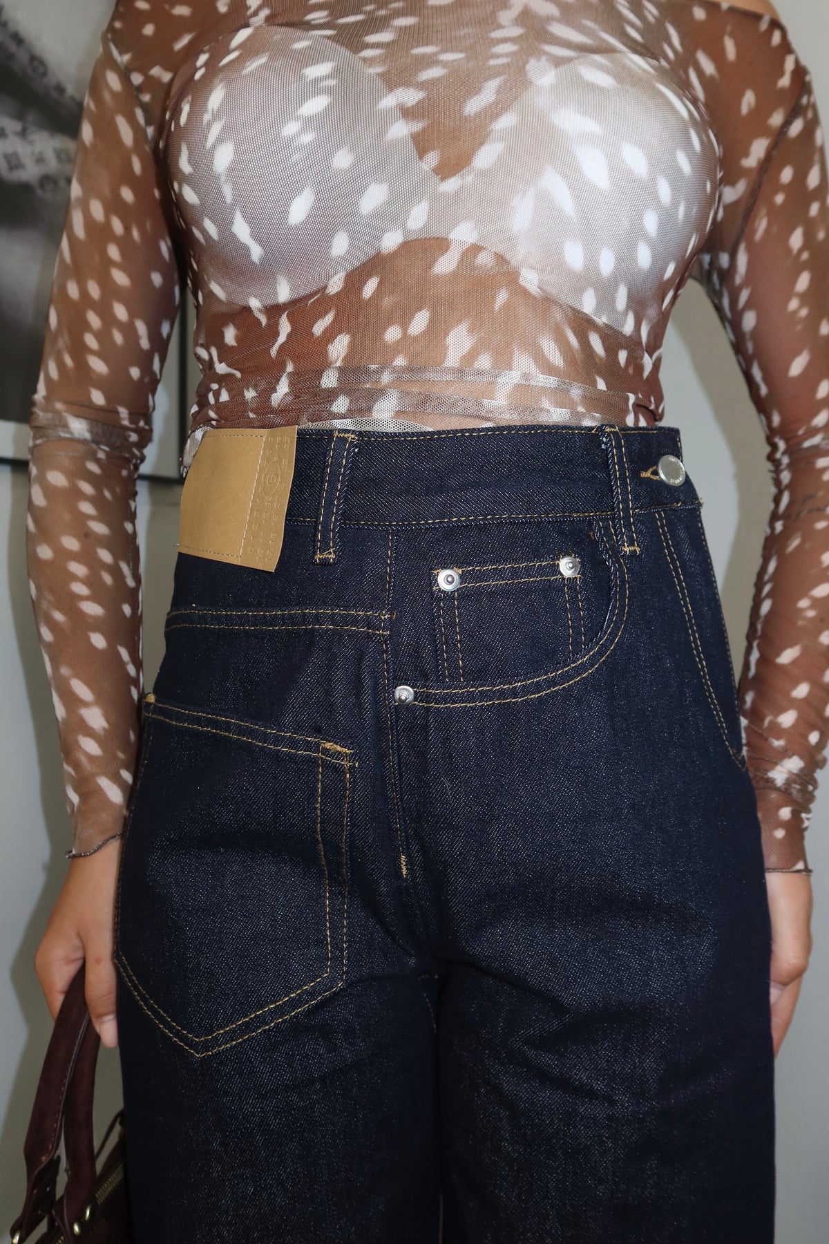 JEANS INSIDE OUT